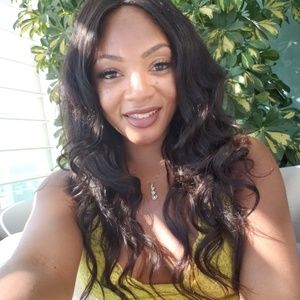 Meet your Posher, Janay